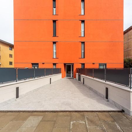 Comfy Apt With Private Parking & Balcony Milano Exterior foto