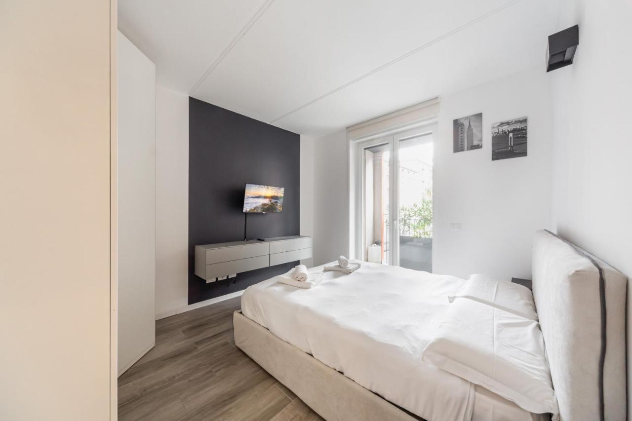 Comfy Apt With Private Parking & Balcony Milano Exterior foto