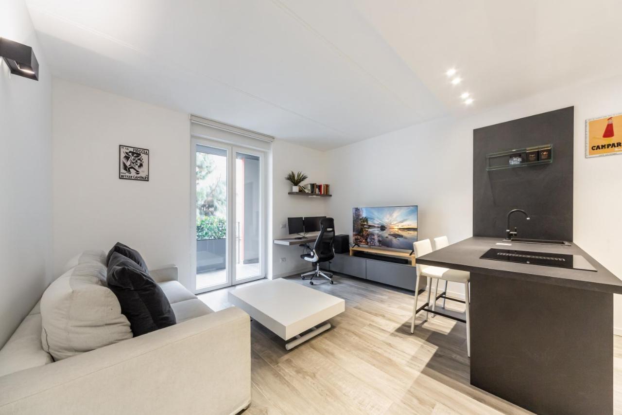 Comfy Apt With Private Parking & Balcony Milano Exterior foto
